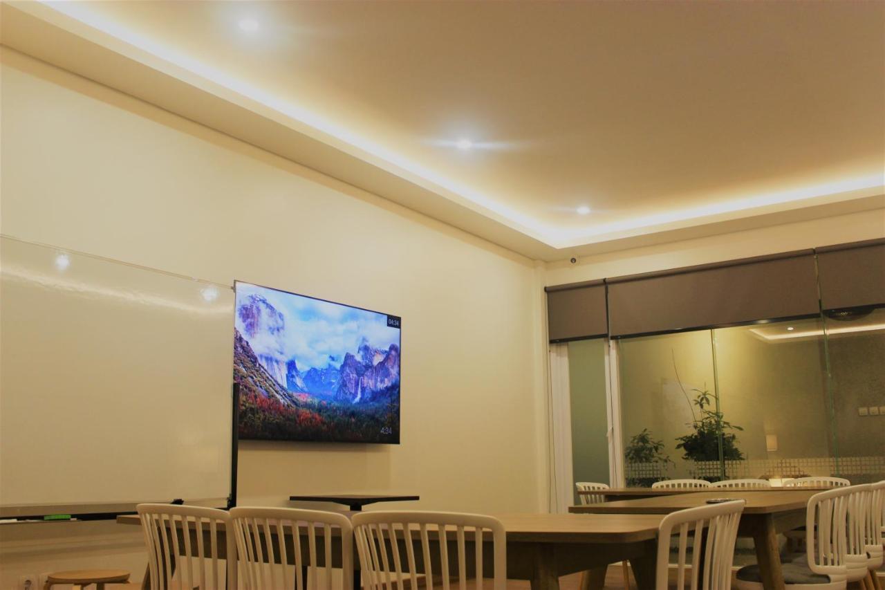 Treehouse Suites - Boutique Serviced Apartment Jakarta Kültér fotó