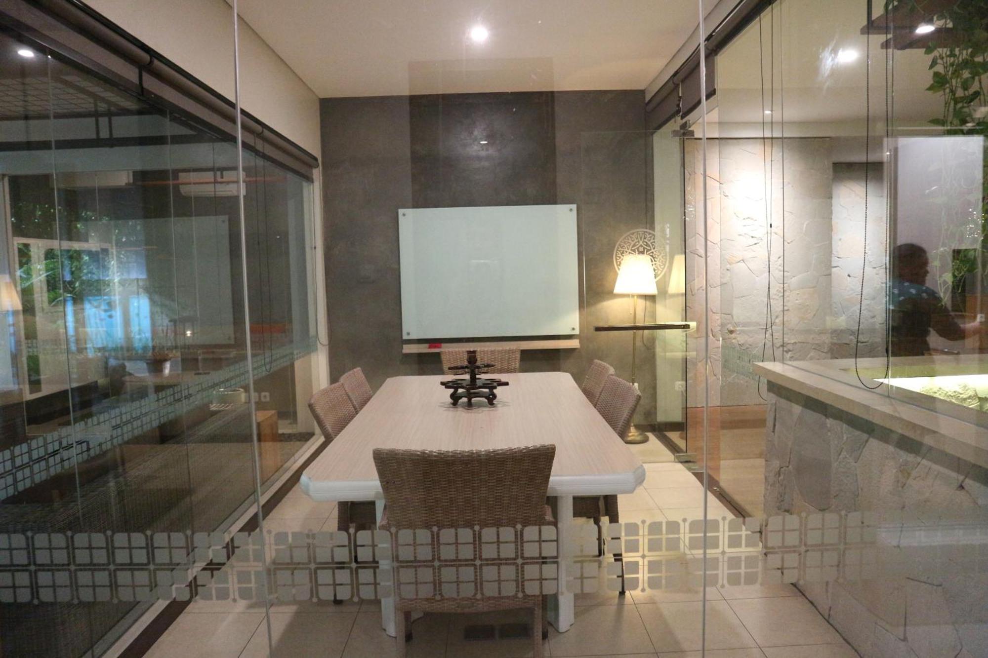 Treehouse Suites - Boutique Serviced Apartment Jakarta Kültér fotó